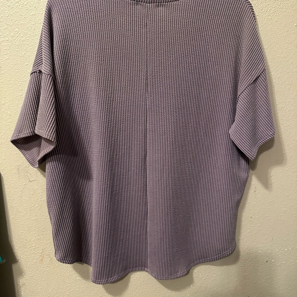 Altar'd State Lilac V-Neck Ribbed Tee - Picture 3 of 3